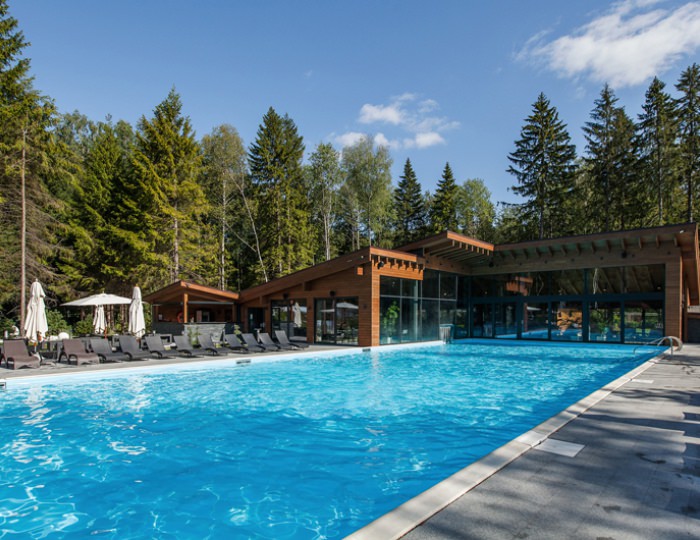 Открытый бассейн - Отель LES Art Resort / Лес Арт Резорт