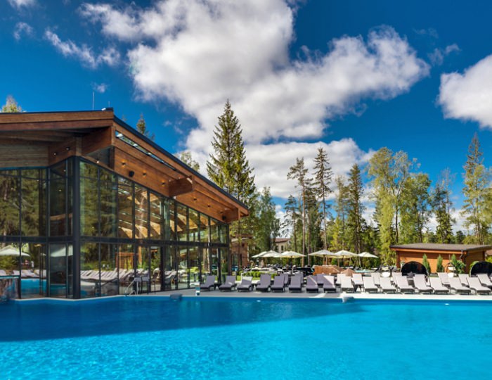 Открытый бассейн с морской водой - Отель LES Art Resort / Лес Арт Резорт