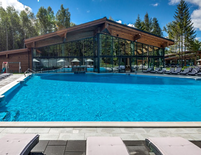 Открытый бассейн с морской водой - Отель LES Art Resort / Лес Арт Резорт