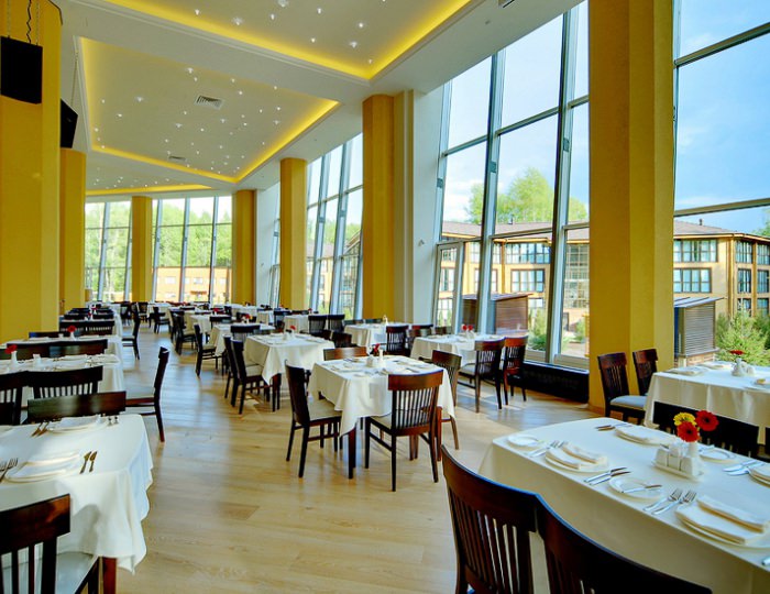 Ресторан шведской линии «PODIUM» - Отель LES Art Resort / Лес Арт Резорт