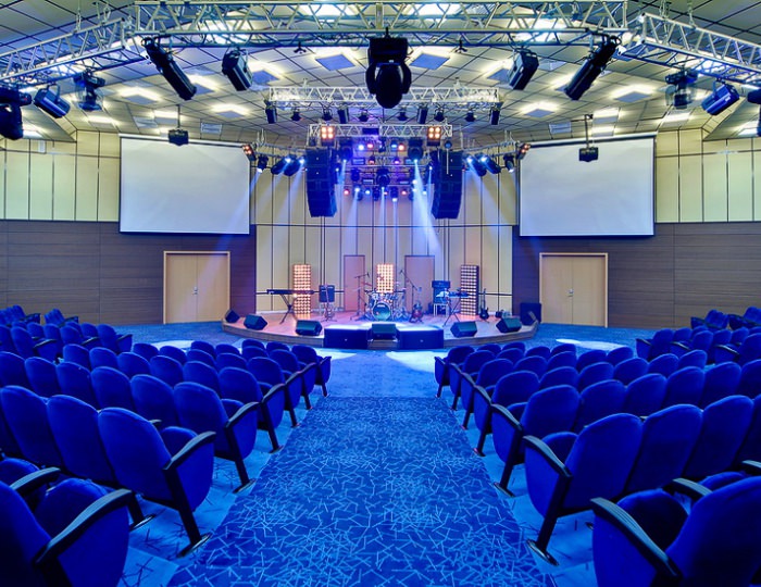 Зал амфитеатр «ORFEY» - Отель LES Art Resort / Лес Арт Резорт